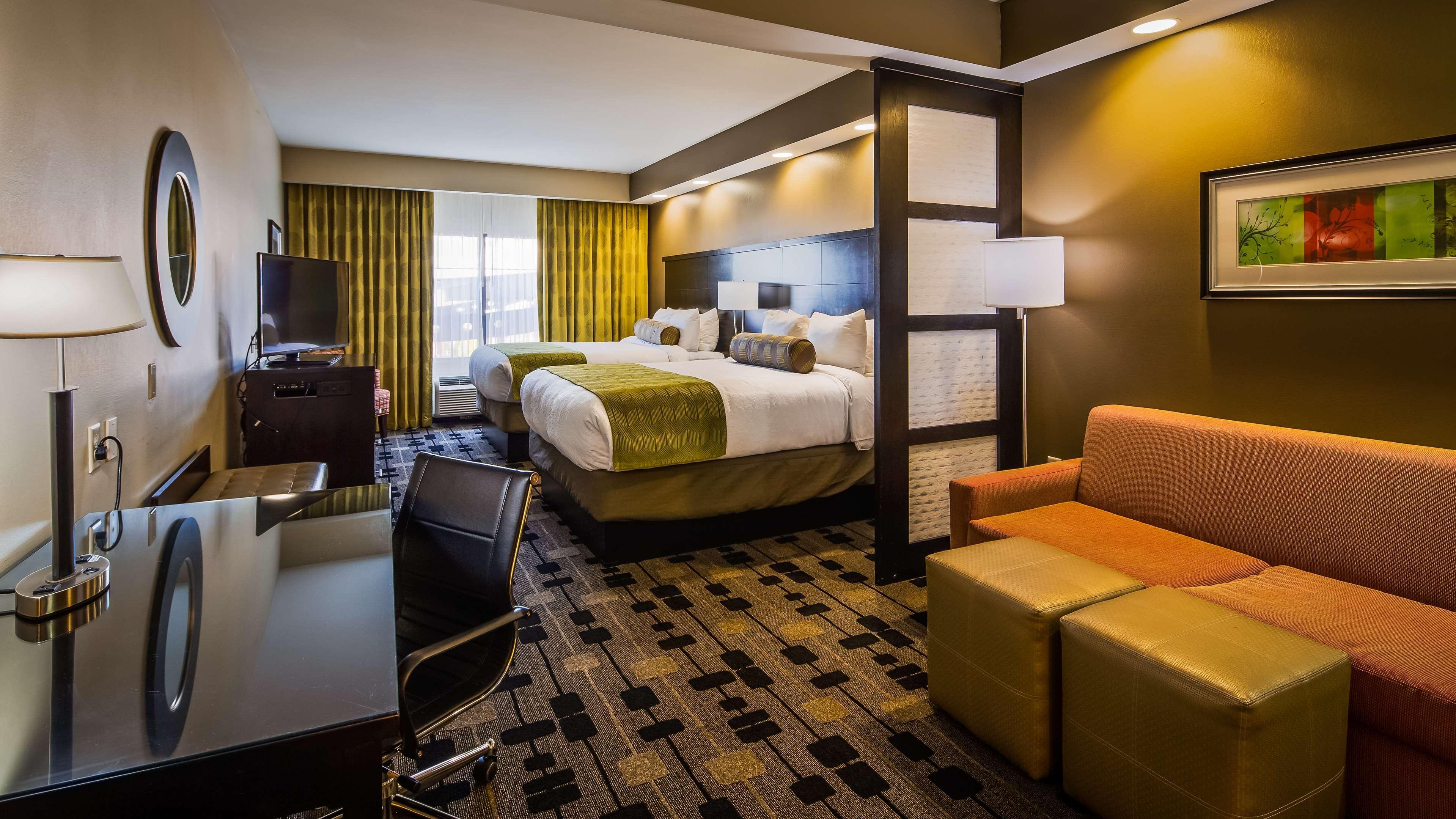 Best Western Plus University Inn Hattiesburg Exterior photo