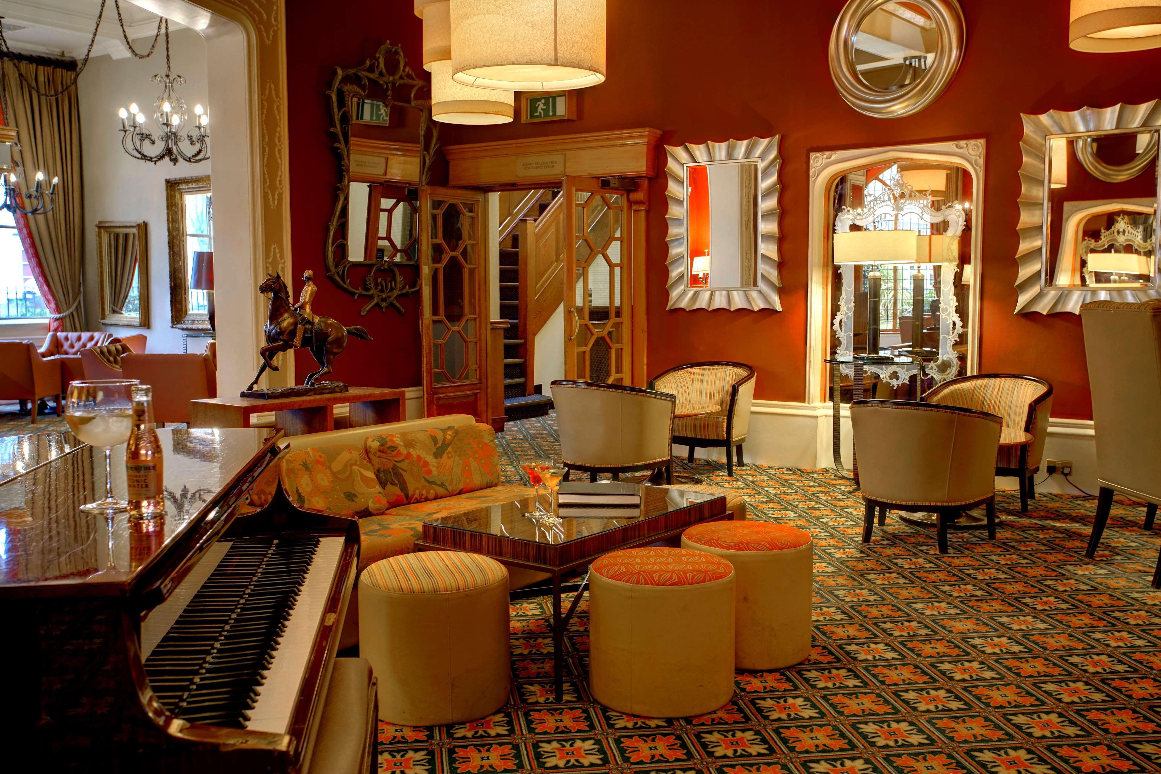 Best Western Plus University Inn Hattiesburg Exterior photo